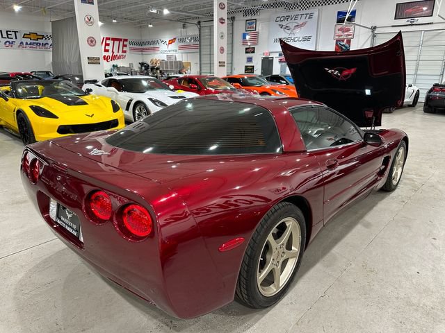 Used 2003 Chevrolet Corvette Coupe w/ Preferred Equipment Group RWD image 21