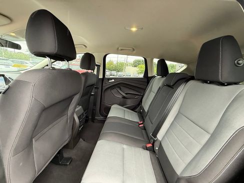 Used 2016 Ford Escape SE w/ Equipment Group 201A AWD/4WD image 18