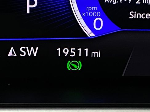 Used 2025 Volkswagen Taos SE image 17