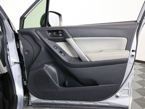 Used 2017 Subaru Forester 2.5i w/ Alloy Wheel Package image 25