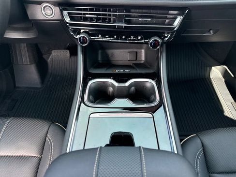 Used 2026 Chevrolet Traverse High Country w/ LPO, Floor Liner Package FWD image 15
