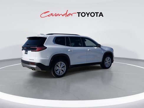 Used 2024 GMC Acadia Elevation image 8