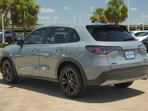 Used 2027 Honda HR-V Sport image 4