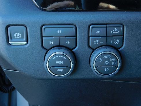 New 2026 Chevrolet Silverado 3500 LT image 33