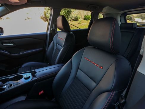 Used 2025 Nissan Rogue SV AWD/4WD image 15