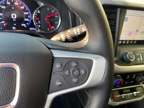 Used 2023 GMC Acadia SLT w/ Technology Package image 29