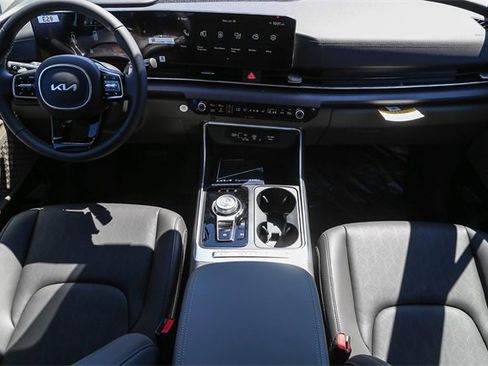 New 2026 Kia Carnival EX image 13