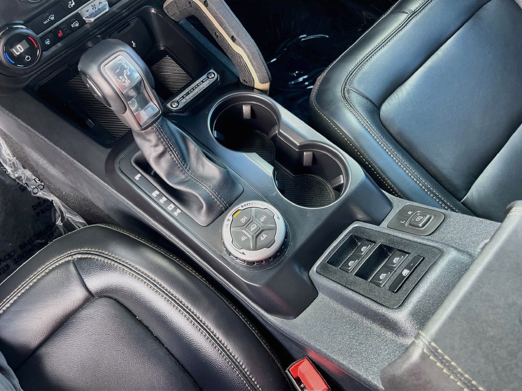 Used 2025 Ford Bronco Badlands AWD/4WD image 17
