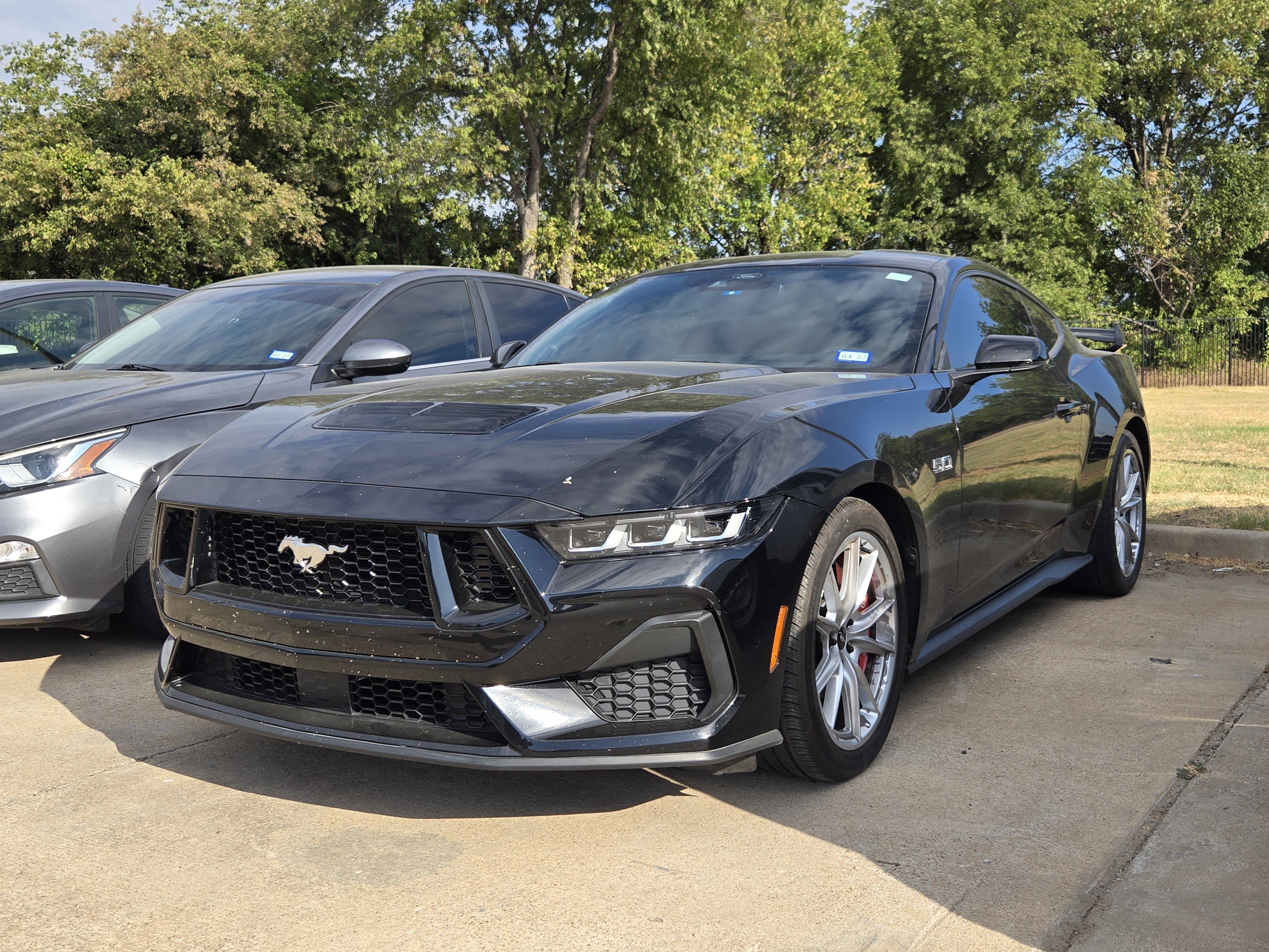 Used 2024 Ford Mustang GT Premium RWD image 3