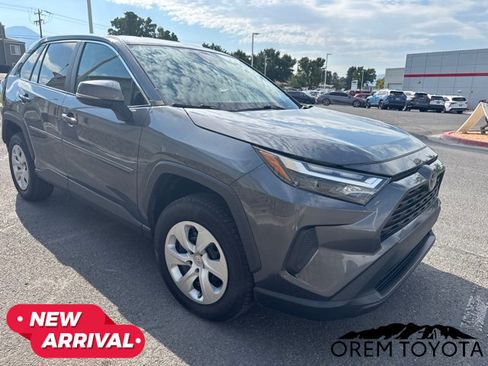 Used 2023 Toyota RAV4 LE AWD/4WD image 6