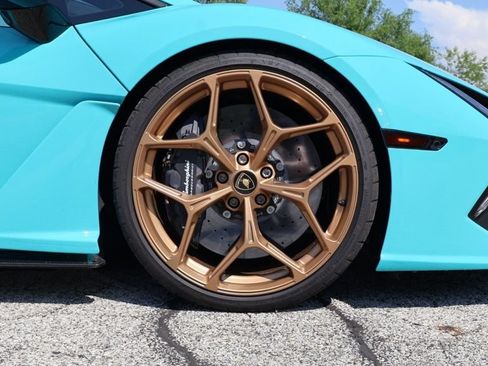 Used 2024 Lamborghini Revuelto AWD/4WD image 41