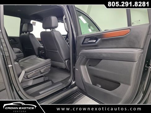 Used 2025 GMC Yukon XL Denali AWD/4WD image 19