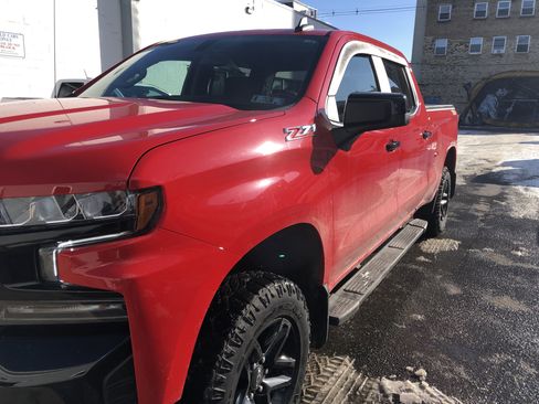 Certified 2022 Chevrolet Silverado 1500 LT Trail Boss image 3