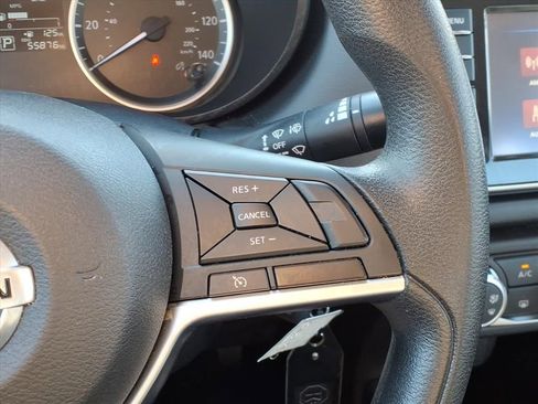 Used 2022 Nissan Versa S FWD image 22