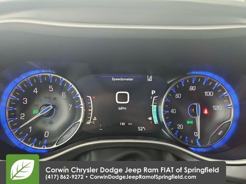 Certified 2026 Chrysler Pacifica Select image 23