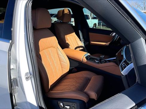 Used 2023 BMW X6 xDrive40i image 10