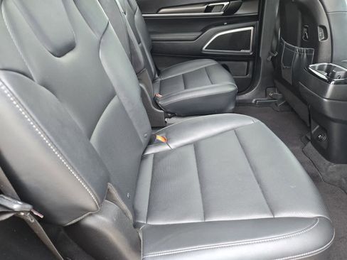 Certified 2024 Kia Telluride S w/ S Sunroof Package AWD/4WD image 19