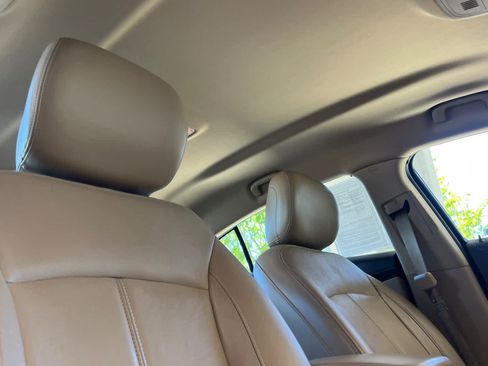 Used 2013 Buick LaCrosse Leather w/ Entertainment Package FWD image 17