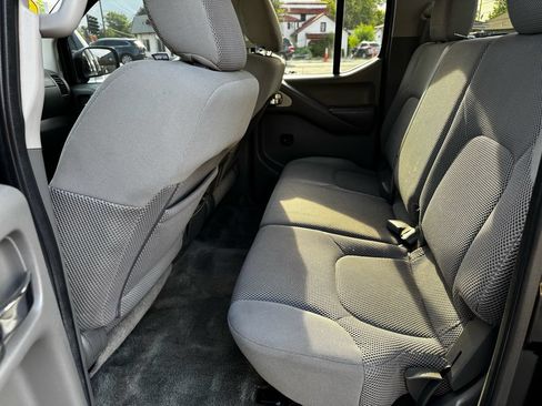 Used 2011 Nissan Frontier S AWD/4WD image 19