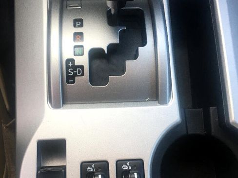 Used 2013 Toyota 4Runner Limited image 22