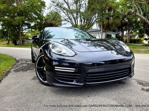 Used 2016 Porsche Panamera GTS image 29
