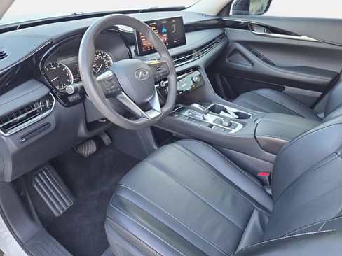 Certified 2025 INFINITI QX60 Pure FWD image 16