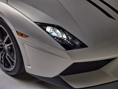 Used 2012 Lamborghini Gallardo LP 570-4 Performante AWD/4WD image 33