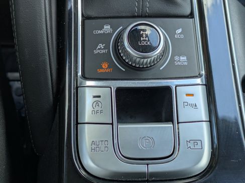 Certified 2025 Kia Telluride SX Prestige AWD/4WD image 29