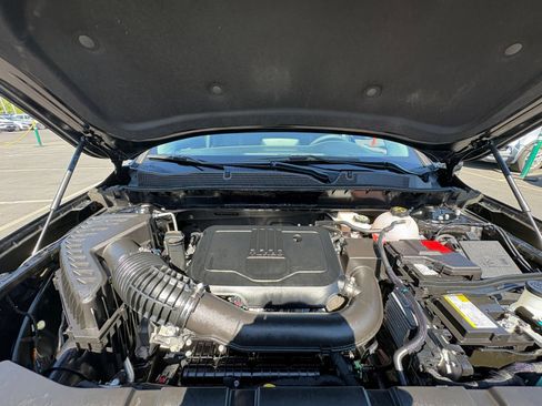 Used 2025 Chevrolet Blazer LT FWD image 34