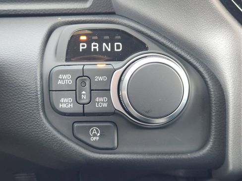 New 2026 RAM 1500 4x4 Crew Cab image 17