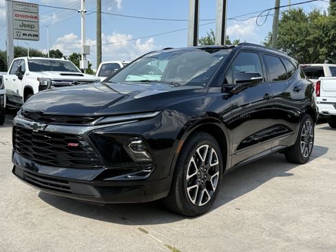 Used 2025 Chevrolet Blazer RS FWD image 15