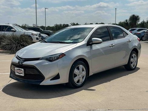 Used 2019 Toyota Corolla LE image 7