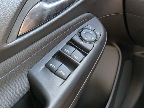 Used 2025 Buick Envista Sport Touring w/ Convenience I Package FWD image 27