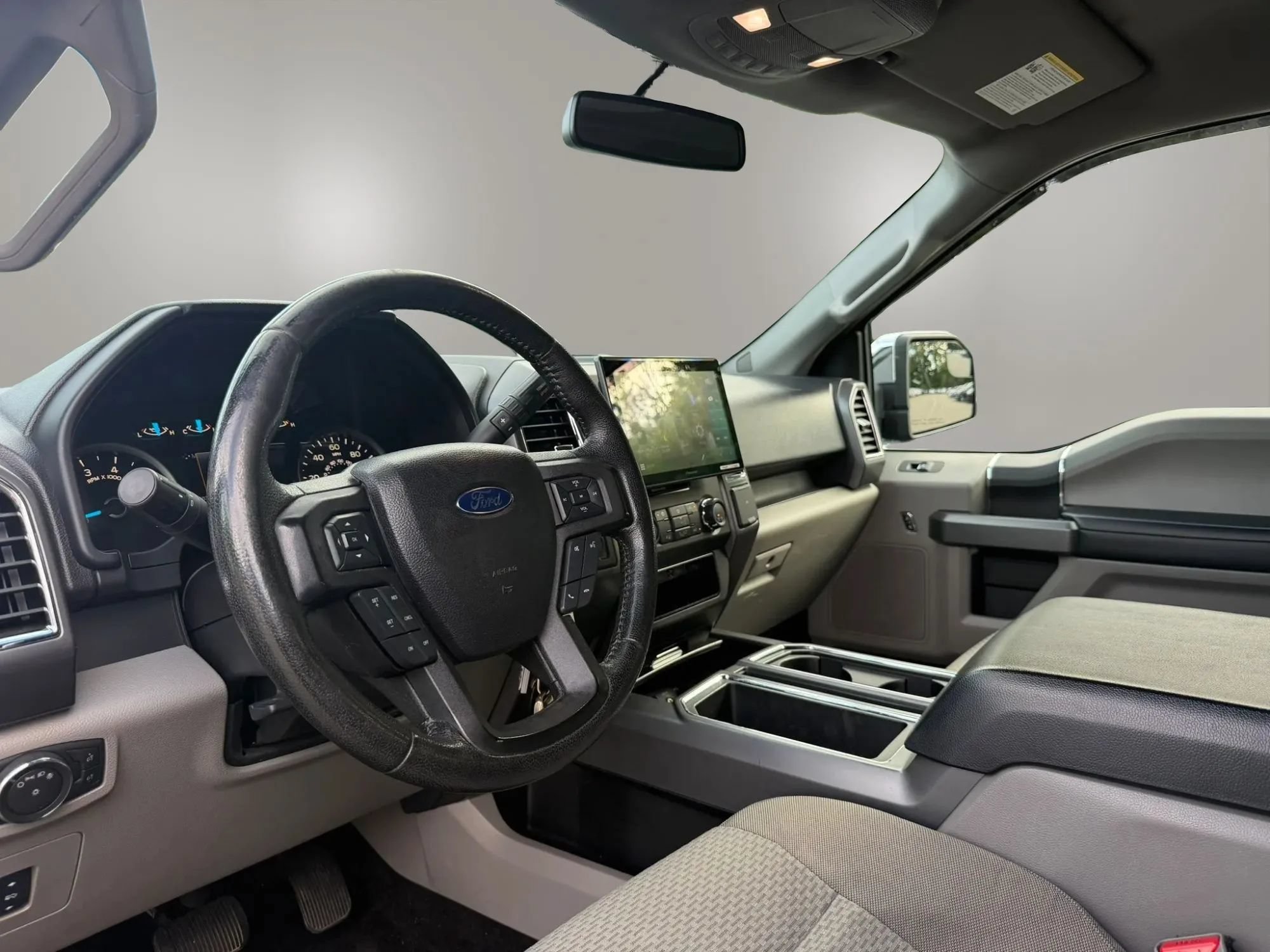 Used 2015 Ford F150 XLT w/ Equipment Group 301A Mid AWD/4WD image 9