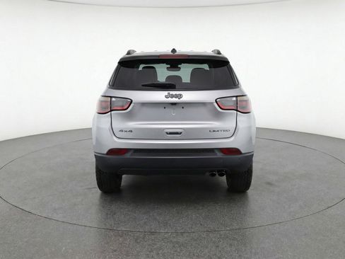 Used 2025 Jeep Compass Trailhawk image 7