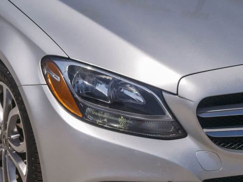 Used 2018 Mercedes-Benz C 300 Sedan image 4
