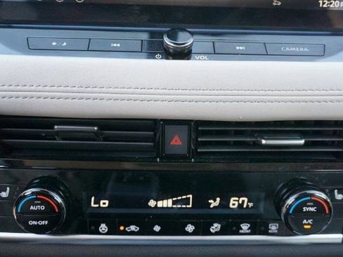 Certified 2024 Nissan Rogue SL image 19