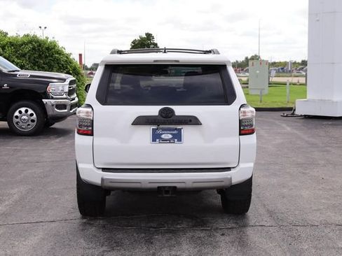 Used 2019 Toyota 4Runner TRD Off-Road Premium AWD/4WD image 6