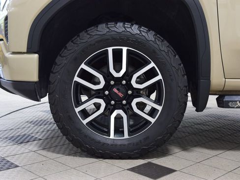 Used 2023 GMC Sierra 1500 AT4 w/ AT4 Premium Package AWD/4WD image 26