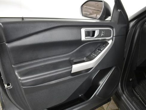 Used 2023 Ford Explorer XLT w/ Equipment Group 202A AWD/4WD image 7