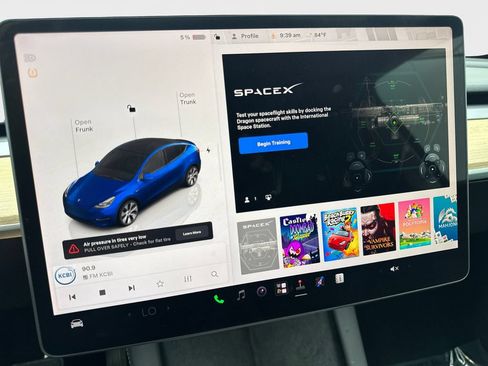 Used 2023 Tesla Model Y Long Range AWD/4WD image 68
