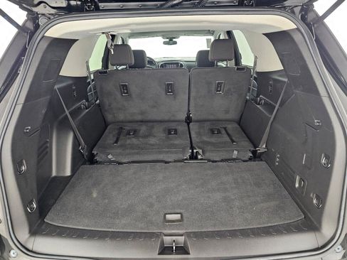 Used 2021 Chevrolet Traverse LS w/ LPO, Cargo Package FWD image 16