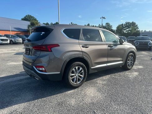Used 2019 Hyundai Santa Fe SE AWD/4WD image 3