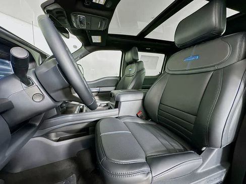 New 2026 Ford F450 Platinum w/ FX4 Off-Road Package image 12