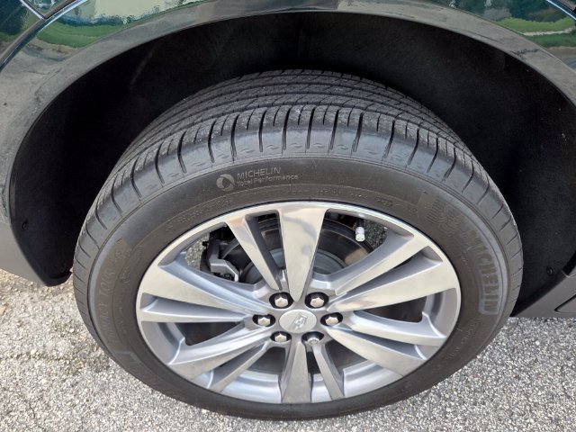 Used 2025 Cadillac XT5 Premium Luxury w/ LPO, Floor Liner Package FWD image 21