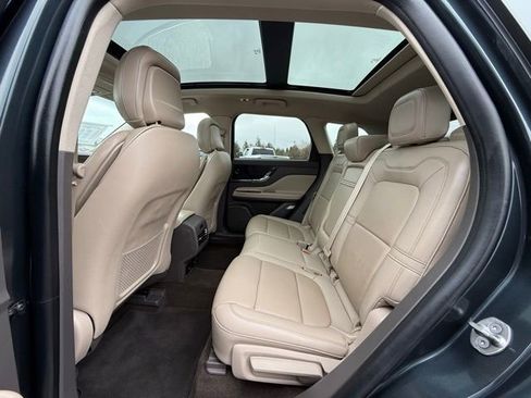 Used 2022 Lincoln Corsair Reserve w/ Equipment Group 201A image 8