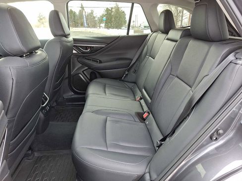 Used 2023 Subaru Outback Limited image 8