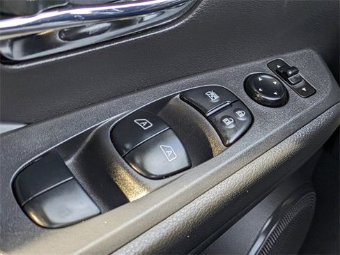 Used 2023 Nissan Kicks SR w/ SR Premium Package image 25