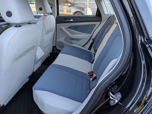 New 2026 Volkswagen Jetta SE FWD image 15