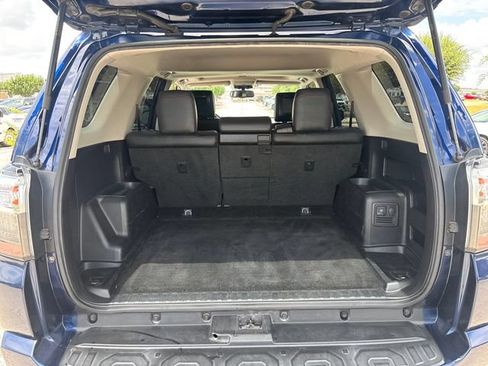 Used 2018 Toyota 4Runner TRD Off-Road Premium AWD/4WD image 15